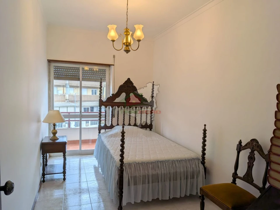 Apartamento T3 para Venda em São João Baptista e Santa Maria dos Olivais Foto 7