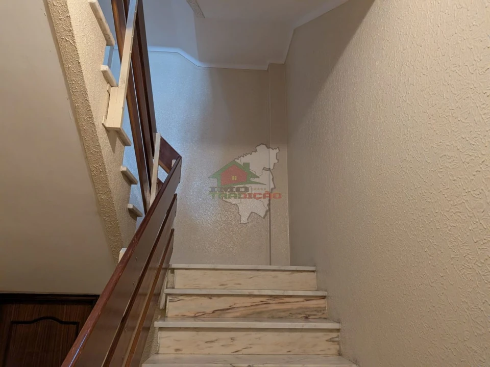 Apartamento T3 para Venda em São João Baptista e Santa Maria dos Olivais Foto 3