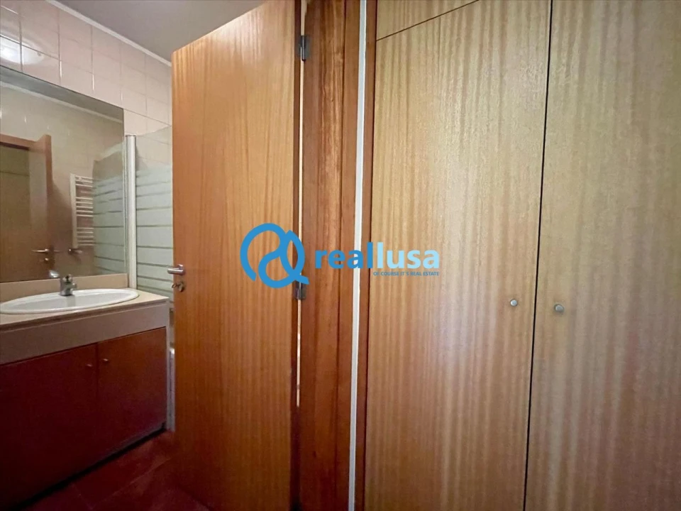 Apartamento T4 para Venda em Custóias, Leça do Balio e Guifões Foto 11