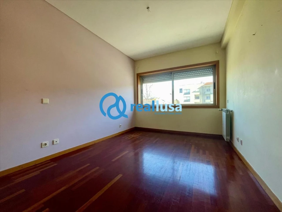 Apartamento T4 para Venda em Custóias, Leça do Balio e Guifões Foto 13