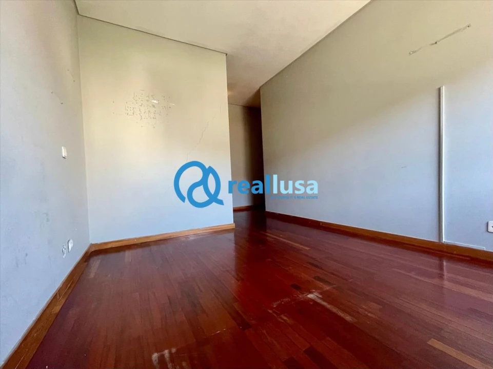 Apartamento T4 para Venda em Custóias, Leça do Balio e Guifões Foto 19