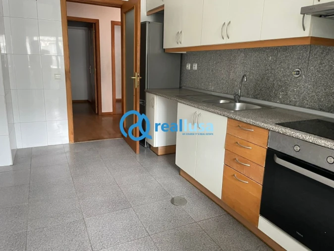Apartamento T3 para Venda em Aguas Santas Foto 2