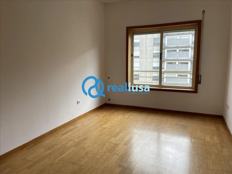 Apartamento T3 para Venda em Aguas Santas Foto 5