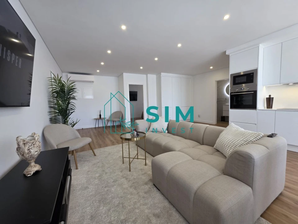 Apartamento T2 para Venda em Quelfes Foto 3