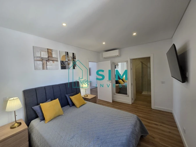 Apartamento T2 para Venda em Quelfes Foto 11