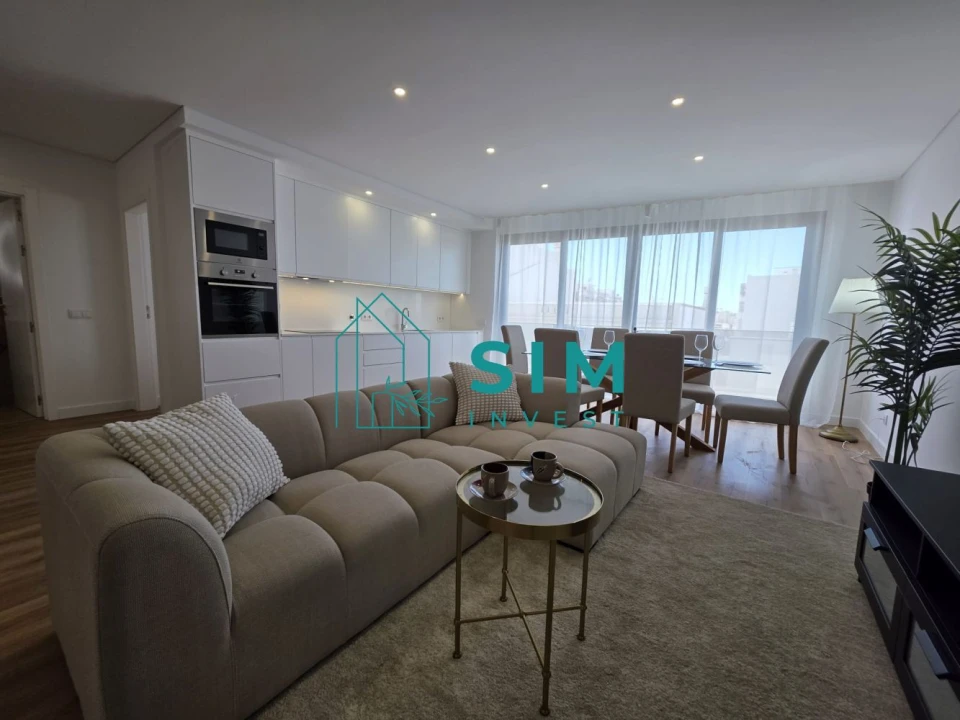 Apartamento T2 para Venda em Quelfes Foto 5