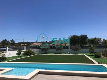 Moradia T3 para Venda em Azeitão (São Lourenço e São Simão)