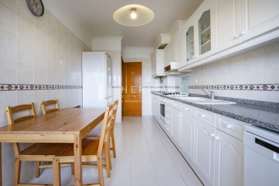 Apartamento T2 para Venda em Corroios