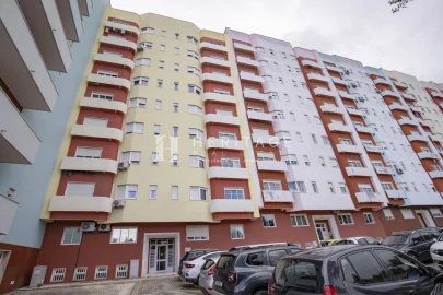 Apartamento T2 para Venda em Corroios