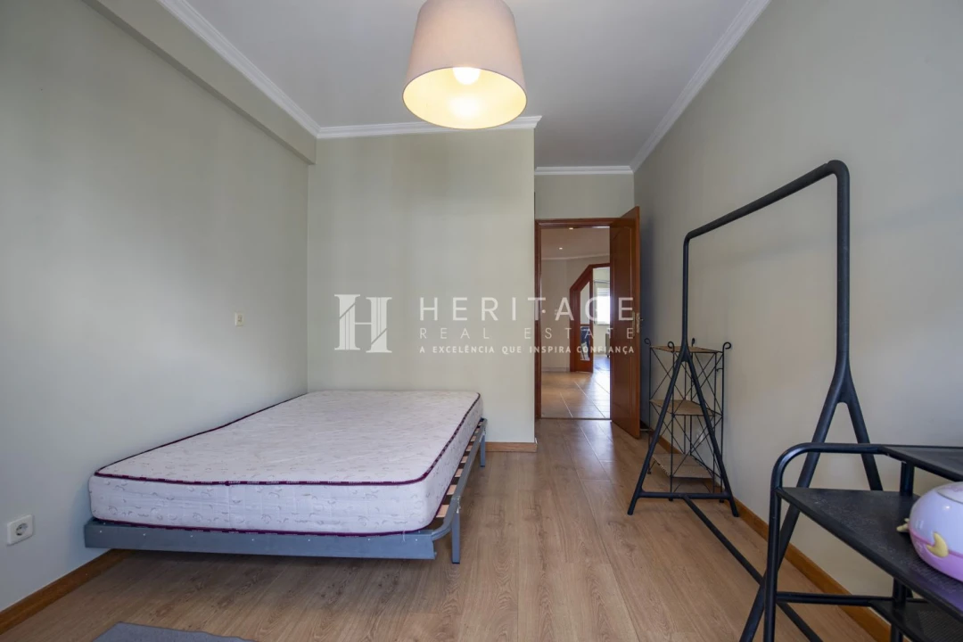 Apartamento T2 para Venda em Corroios Foto 19