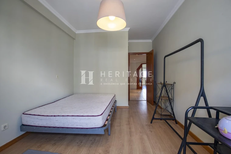 Apartamento T2 para Venda em Corroios Foto 19