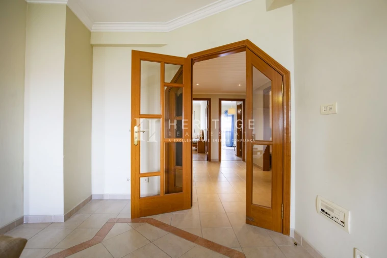 Apartamento T2 para Venda em Corroios Foto 8