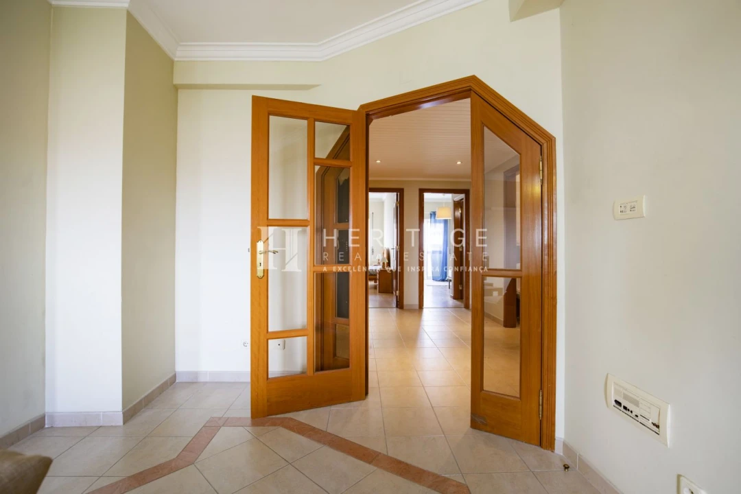 Apartamento T2 para Venda em Corroios Foto 8