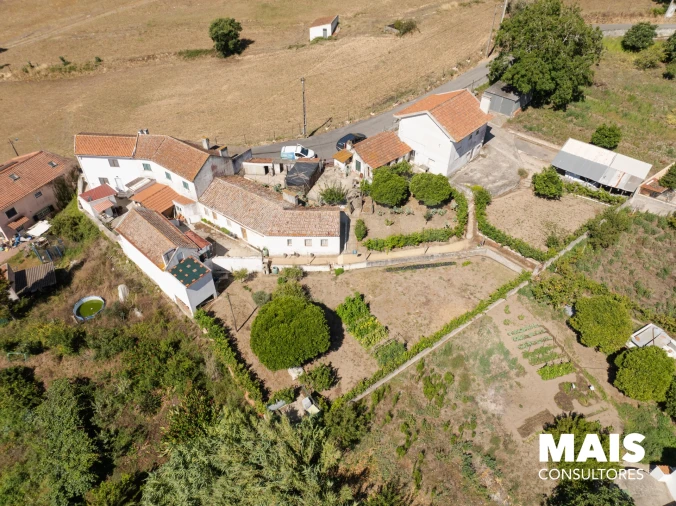 Moradia T3 para Venda em Lousa Foto 2