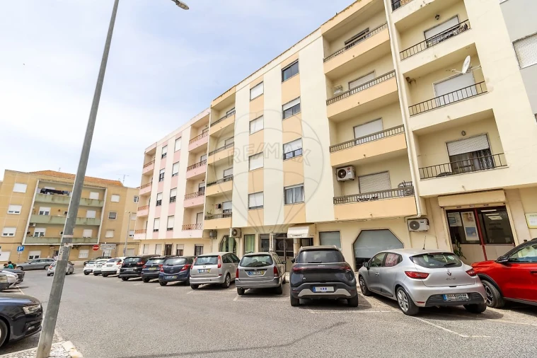 Apartamento T2 para Venda em Alcochete Foto 2