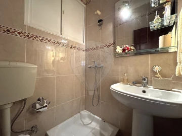 Apartamento T3 para Arrendamento em Marvila, Ribeira Santarém, São Salvador, São Nicolau