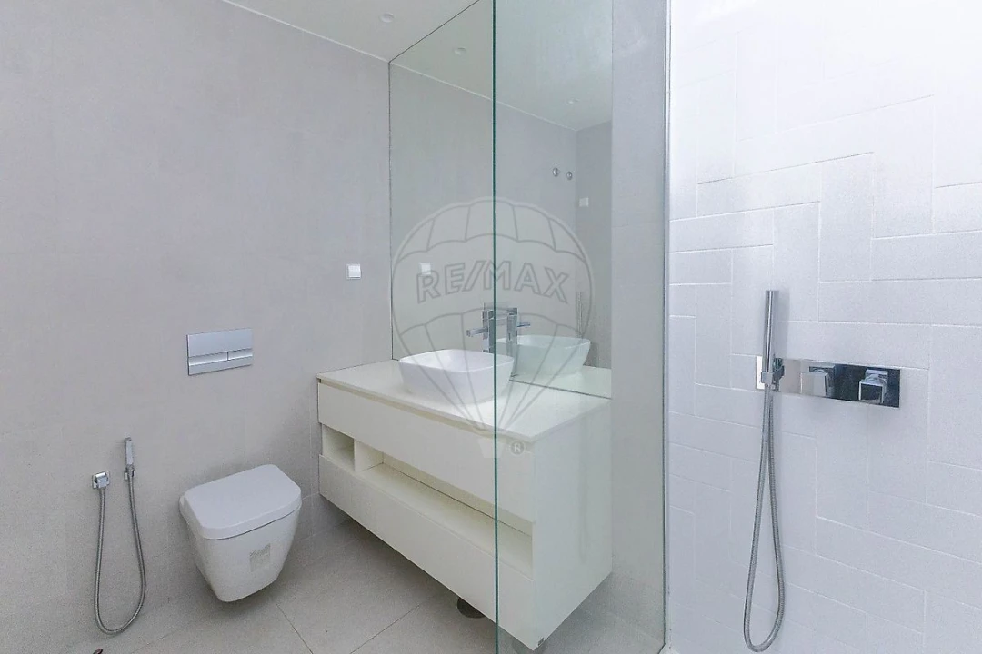 Apartamento para Venda em Oliveira do Douro Foto 21