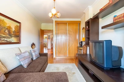 Apartamento T3 para Arrendamento em Loures