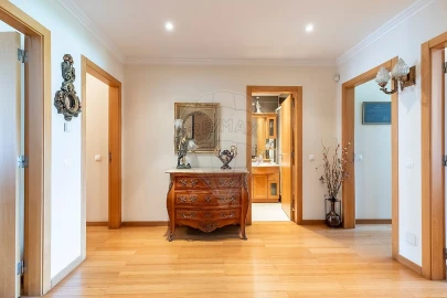 Apartamento T3 para Arrendamento em Loures