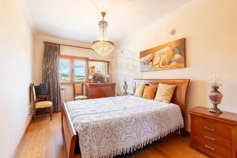 Apartamento T3 para Arrendamento em Loures Foto 18