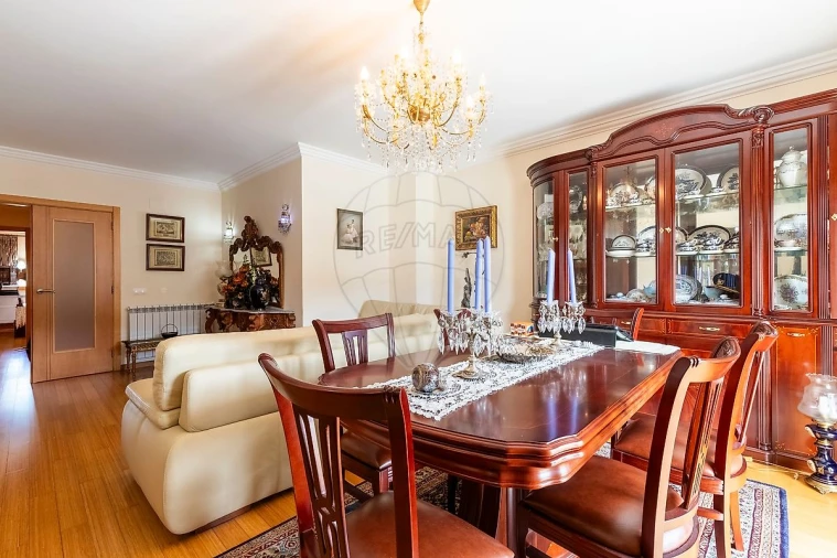 Apartamento T3 para Arrendamento em Loures Foto 4