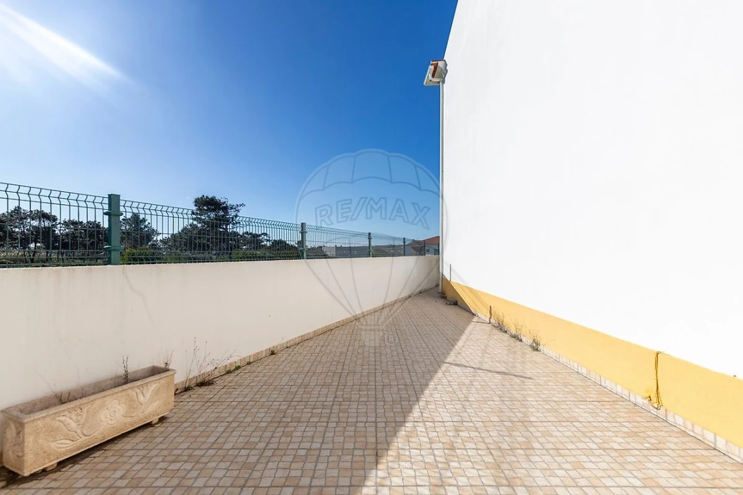 Moradia T4 para Arrendamento em Silveira Foto 13