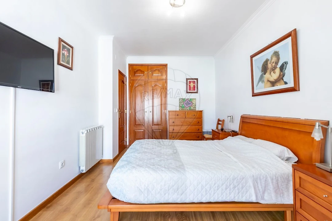 Apartamento T2 para Venda em Santa Maria, São Pedro e Matacães Foto 17