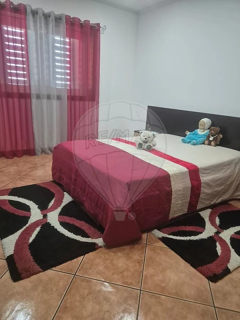 Moradia T3 para Venda em Loureiro
