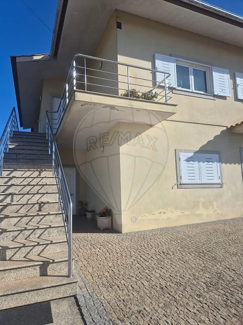 Moradia T3 para Venda em Loureiro
