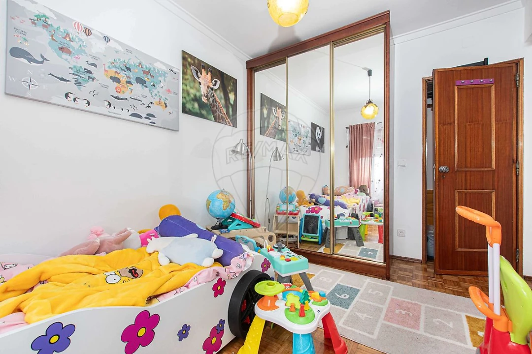 Apartamento T2 para Venda em Queluz e Belas Foto 12