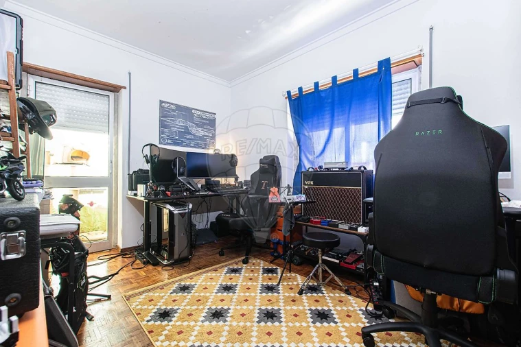 Apartamento T2 para Venda em Queluz e Belas Foto 13