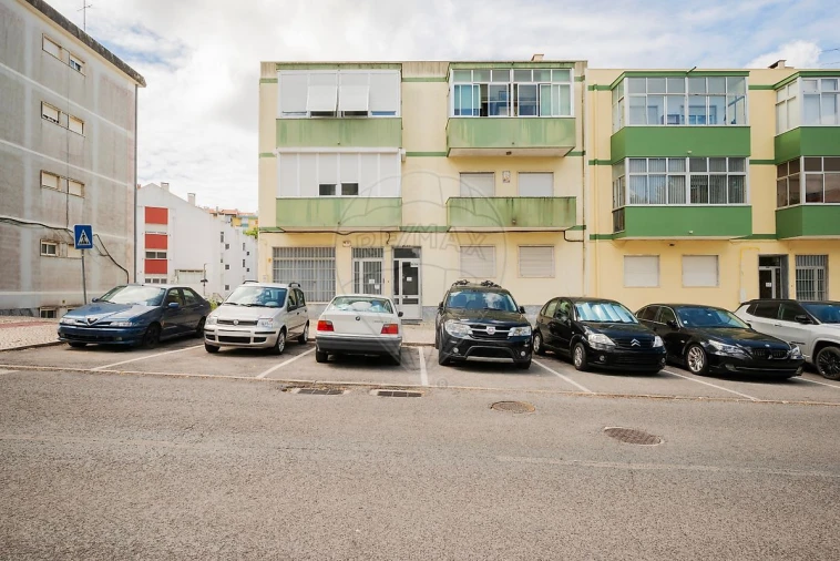 Apartamento T2 para Venda em Arroios Foto 31