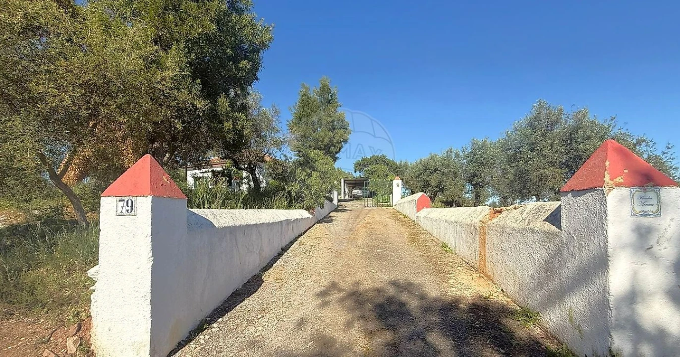 Moradia T2 para Venda em Esperança Foto 2