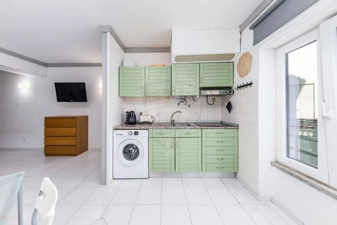 Apartamento T0 para Venda em Costa da Caparica Foto 4