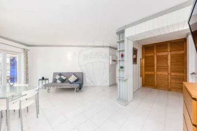 Apartamento T0 para Venda em Costa da Caparica