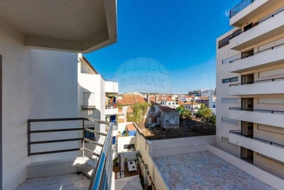 Apartamento T0 para Venda em Costa da Caparica