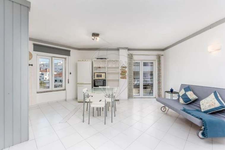 Apartamento T0 para Venda em Costa da Caparica Foto 16
