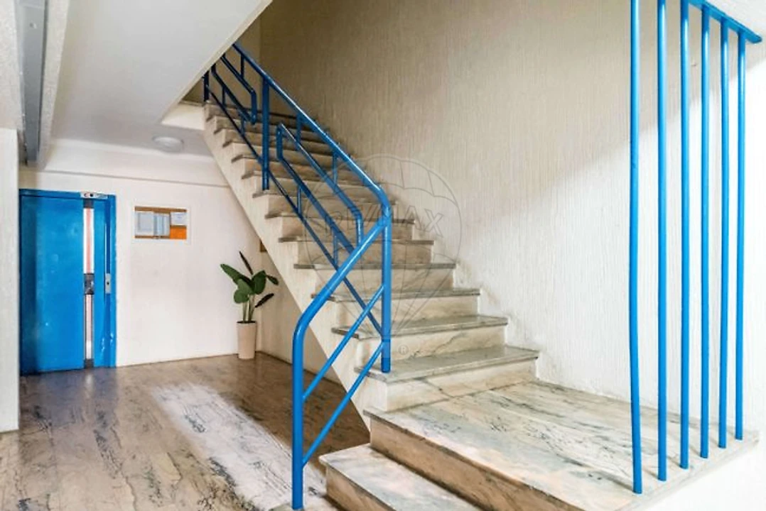 Apartamento T0 para Venda em Costa da Caparica Foto 20