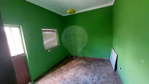 Moradia T4 para Venda em Chão de Couce