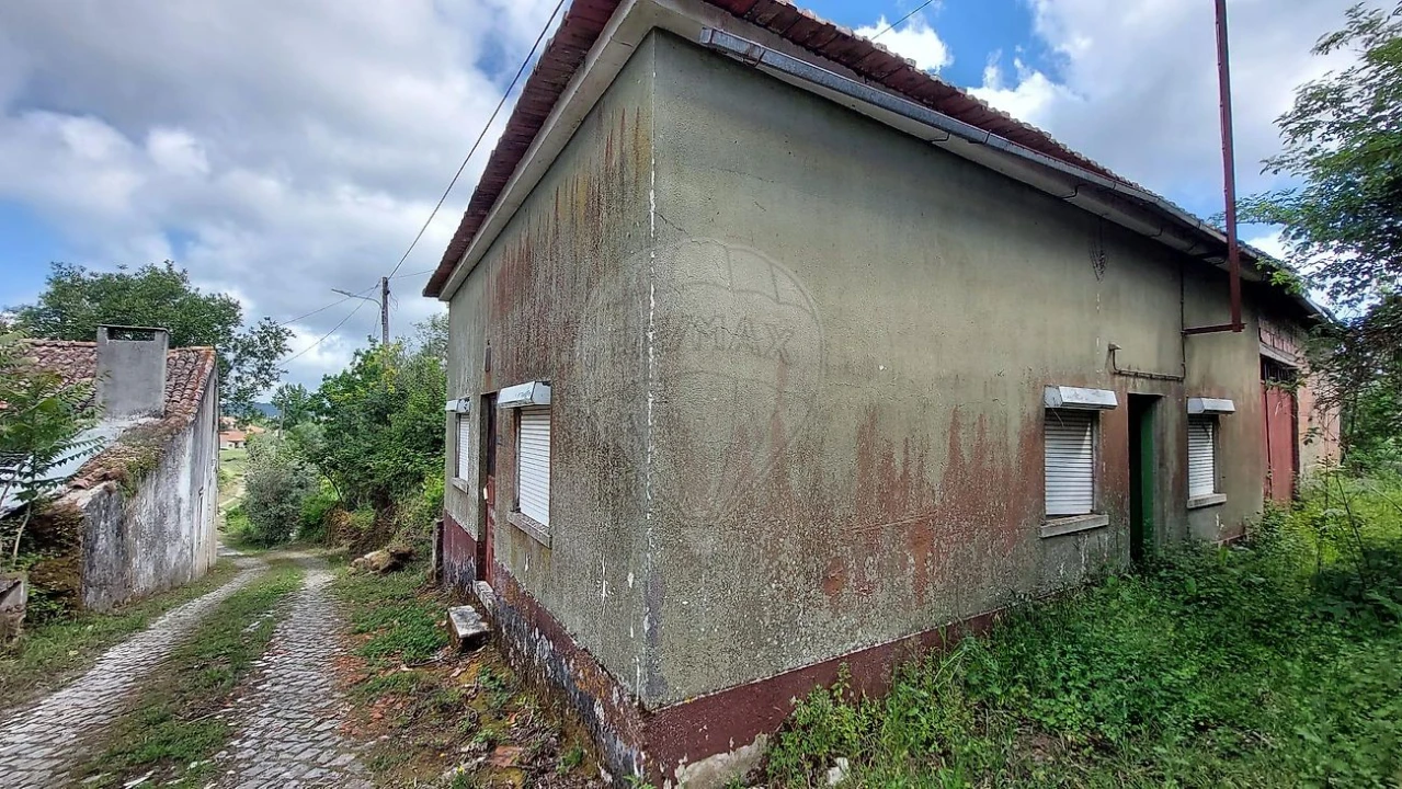 Moradia T4 para Venda em Chão de Couce Foto 1