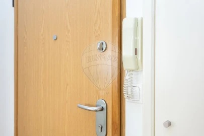 Apartamento T1 para Venda em Ajuda