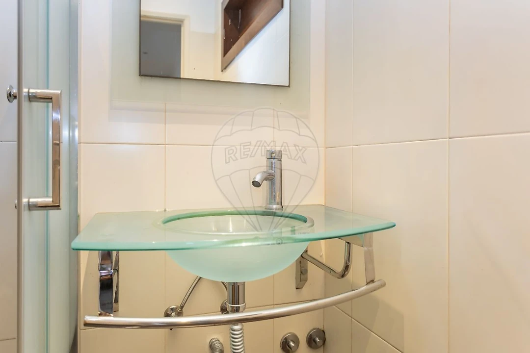 Apartamento T1 para Venda em Ajuda Foto 9