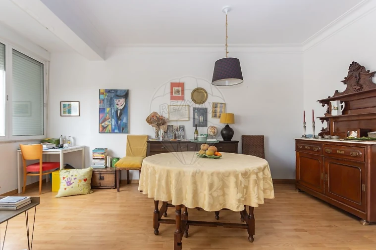 Apartamento T1 para Venda em Ajuda Foto 17