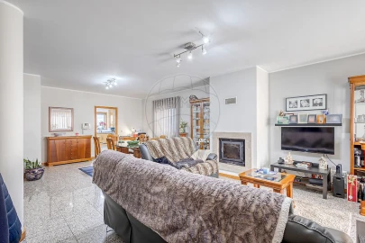 Apartamento T3 para Venda em Coronado (São Romão e São Mamede)