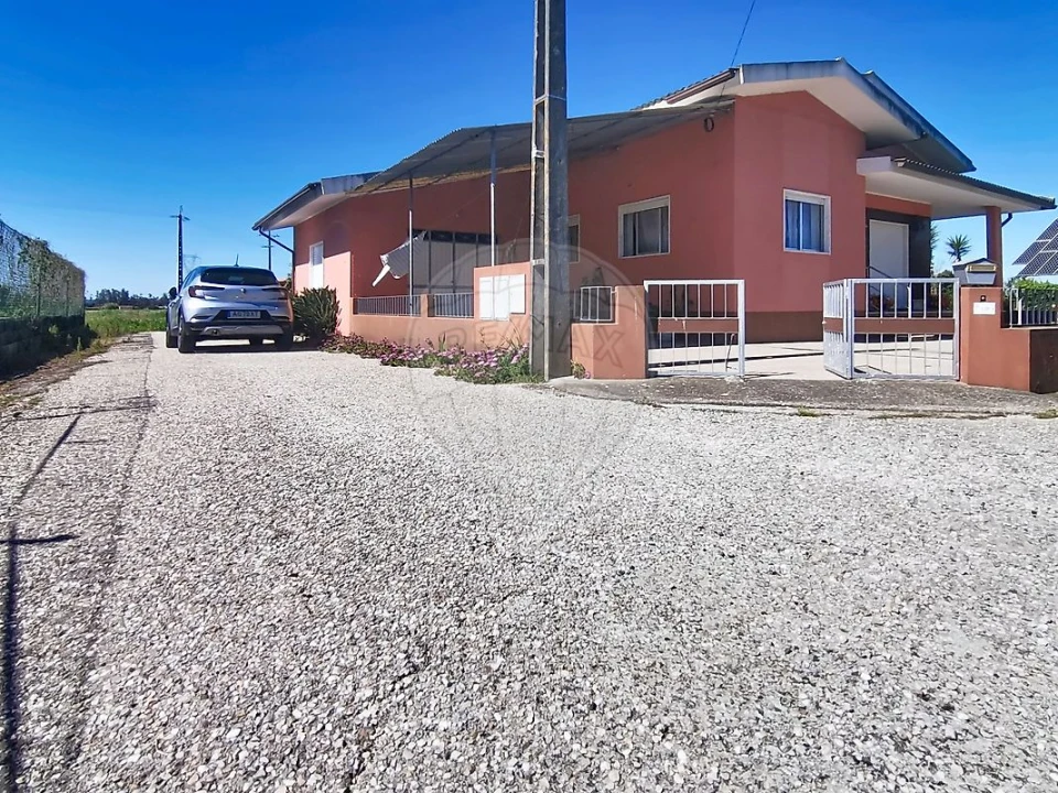 Moradia T3 para Venda em Arazede Foto 44