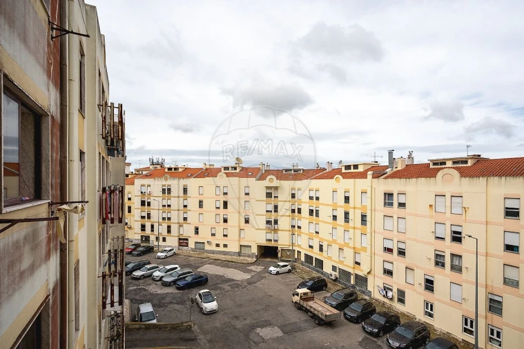 Apartamento T2 para Venda em Algueirão-Mem Martins Foto 19