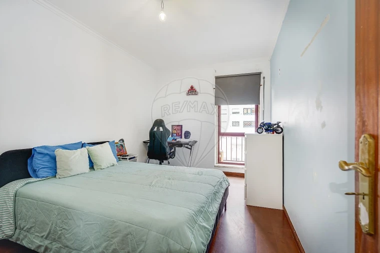Apartamento T2 para Venda em Algueirão-Mem Martins Foto 13