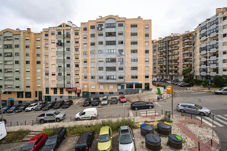 Apartamento T2 para Venda em Algueirão-Mem Martins Foto 21