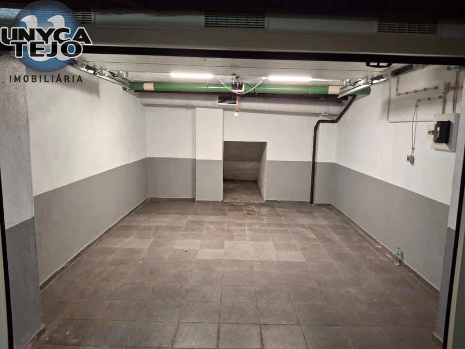 Garagem para Arrendamento em Almada, Cova da Piedade, Pragal e Cacilhas Foto 14
