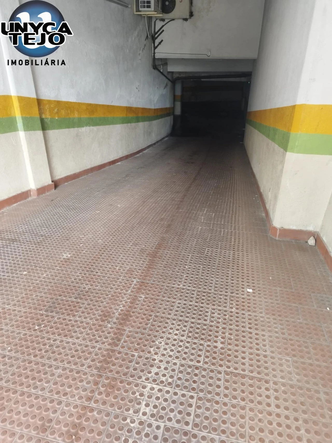 Garagem para Arrendamento em Almada, Cova da Piedade, Pragal e Cacilhas Foto 7